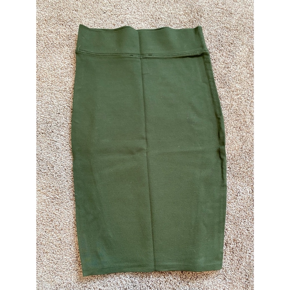 Olive green pencil skirt Forever 21